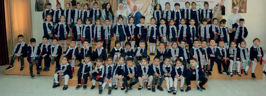 A kindergarten graduating class